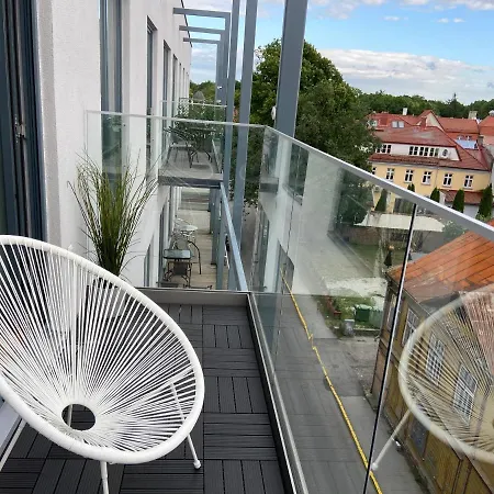 Bright Penthouse With Magical View To The Old Town * Parnawa